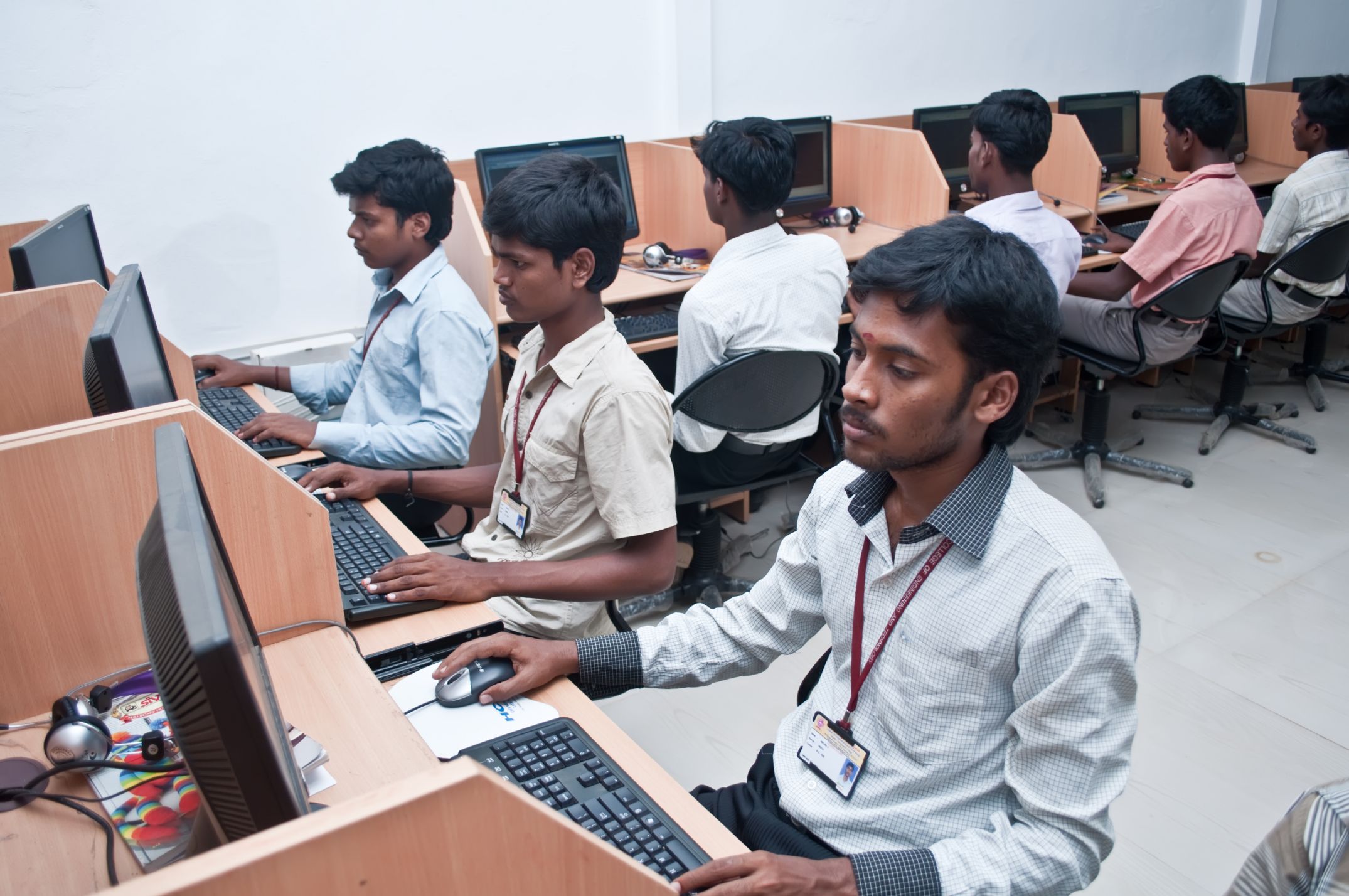 SRI RAAJA RAAJAN ENGINEERING COLLEGE AND TECHNOLOGY